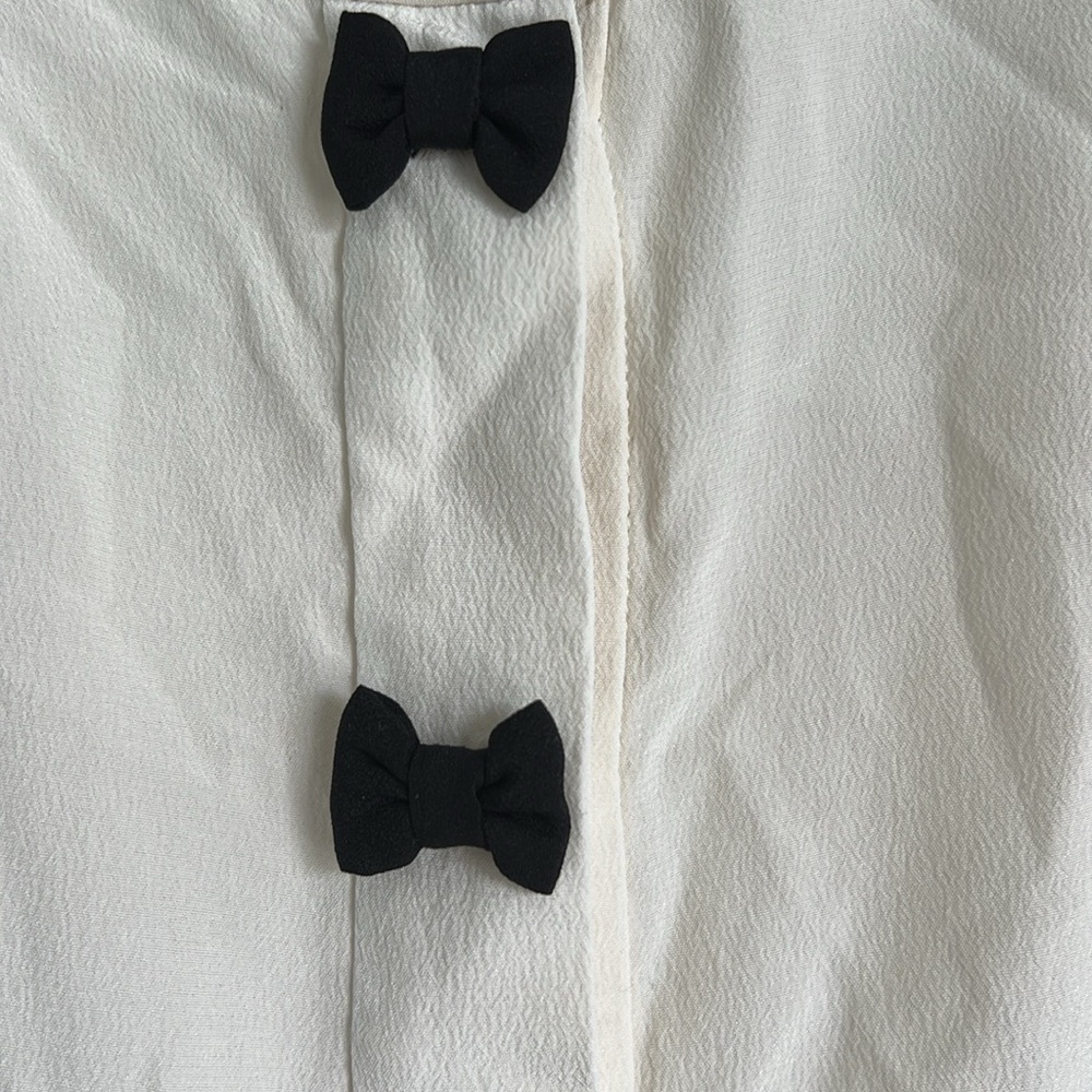 Kate Spade 100% silk crepe ivory bow blouse Size 8 - Picture 3 of 5